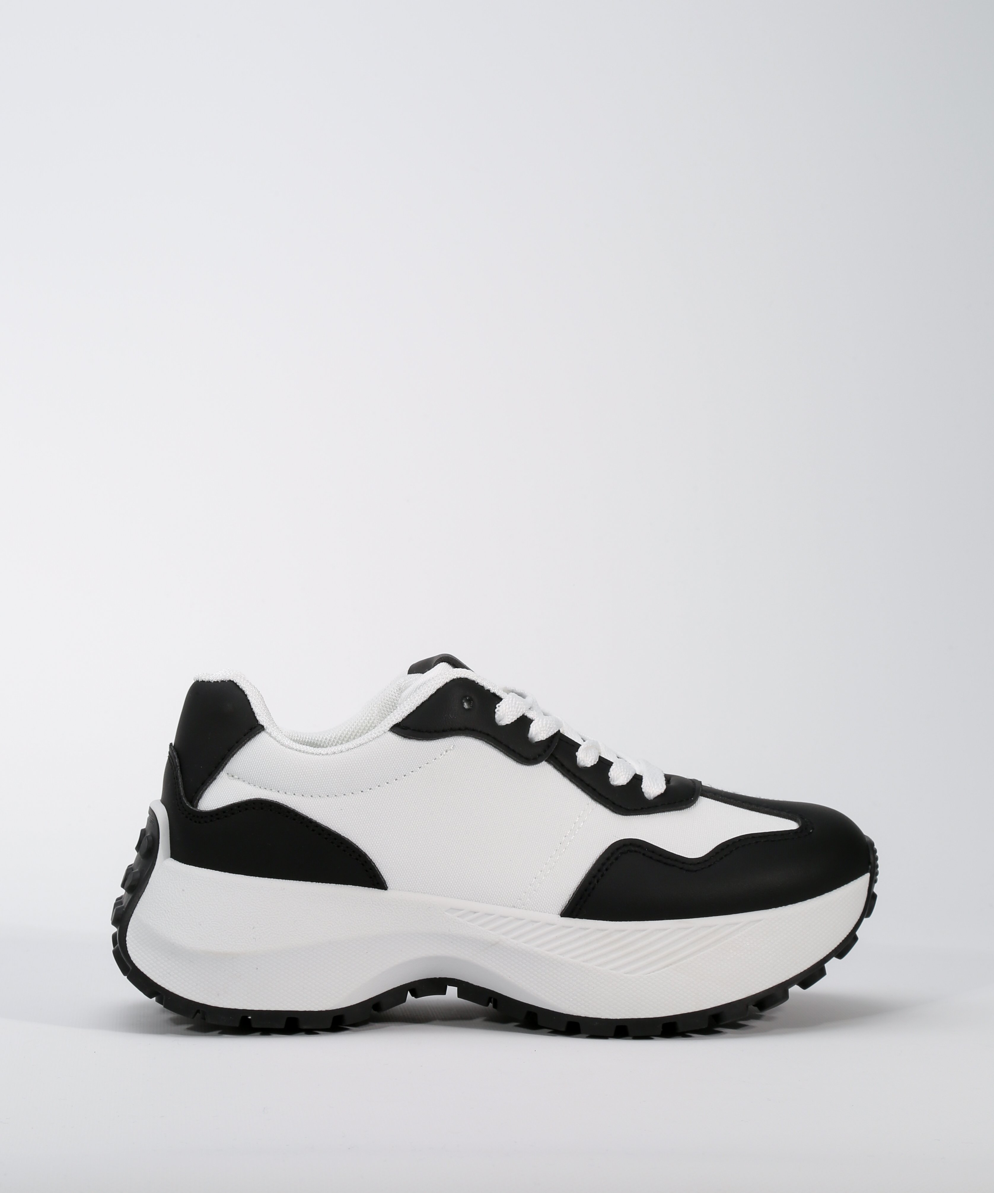 Zapatillas deportivas image number null